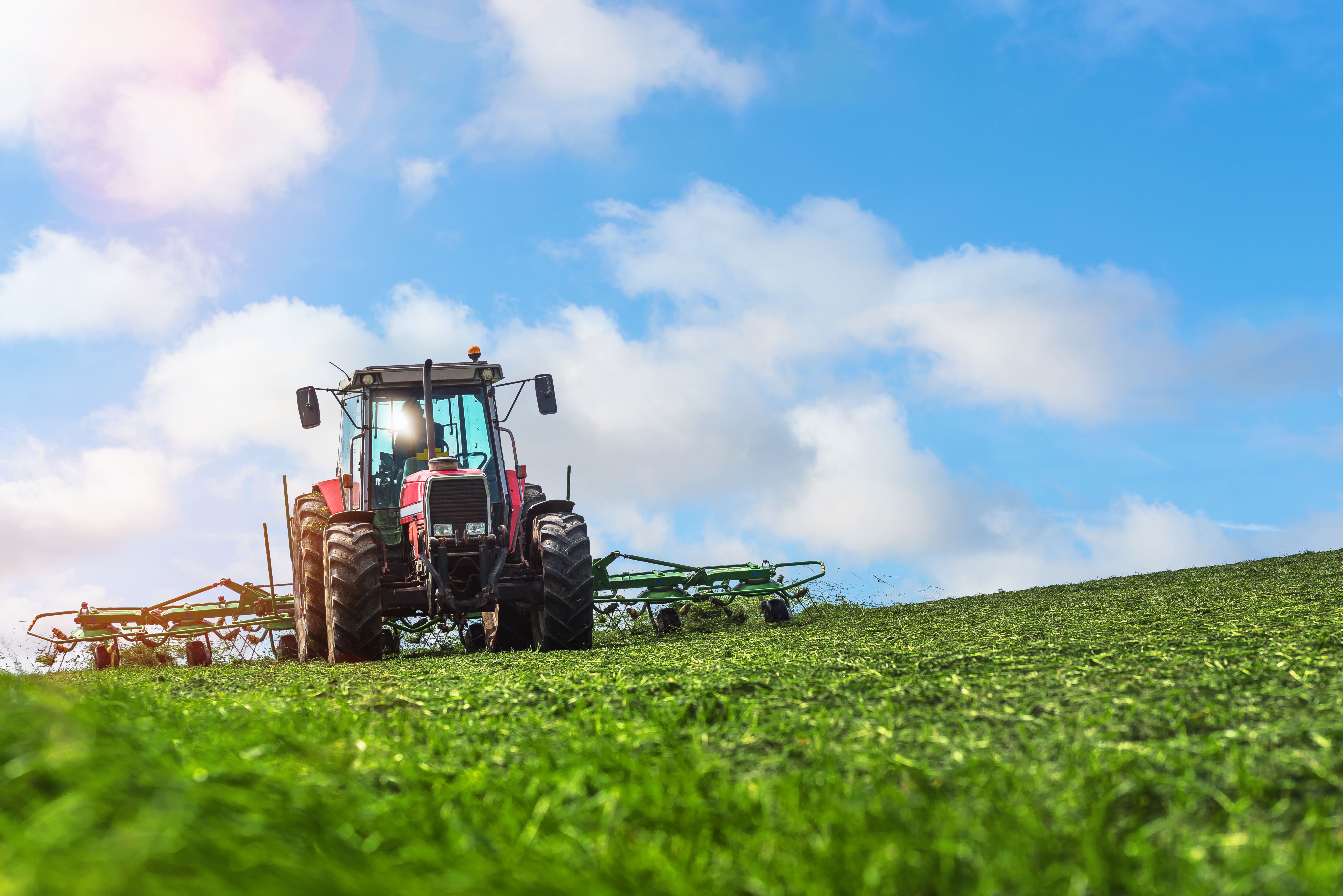 tracteur-champs-agriculteur