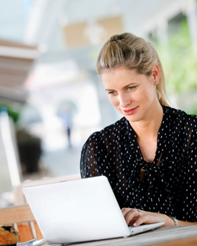 expert-femme-bureau