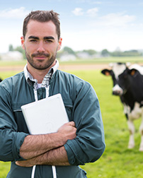 homme-agriculteur-nature